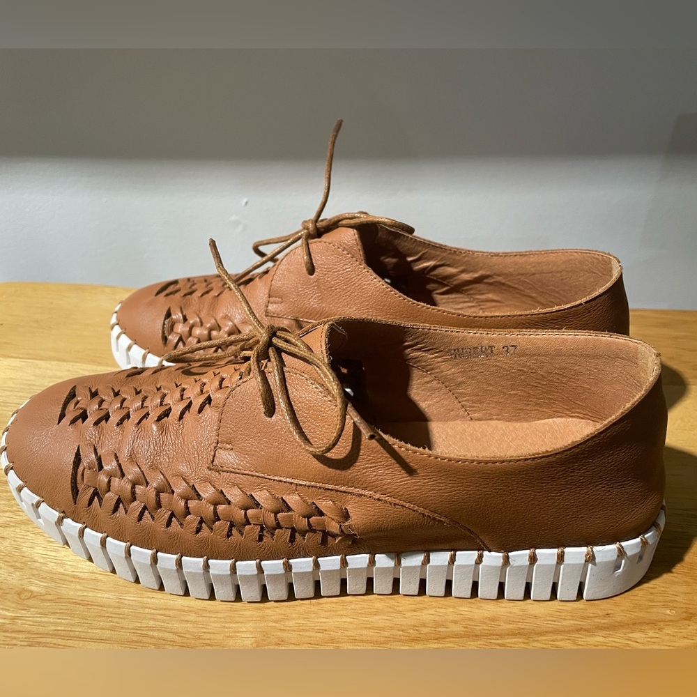 Anthropologie Silent D brand shoes